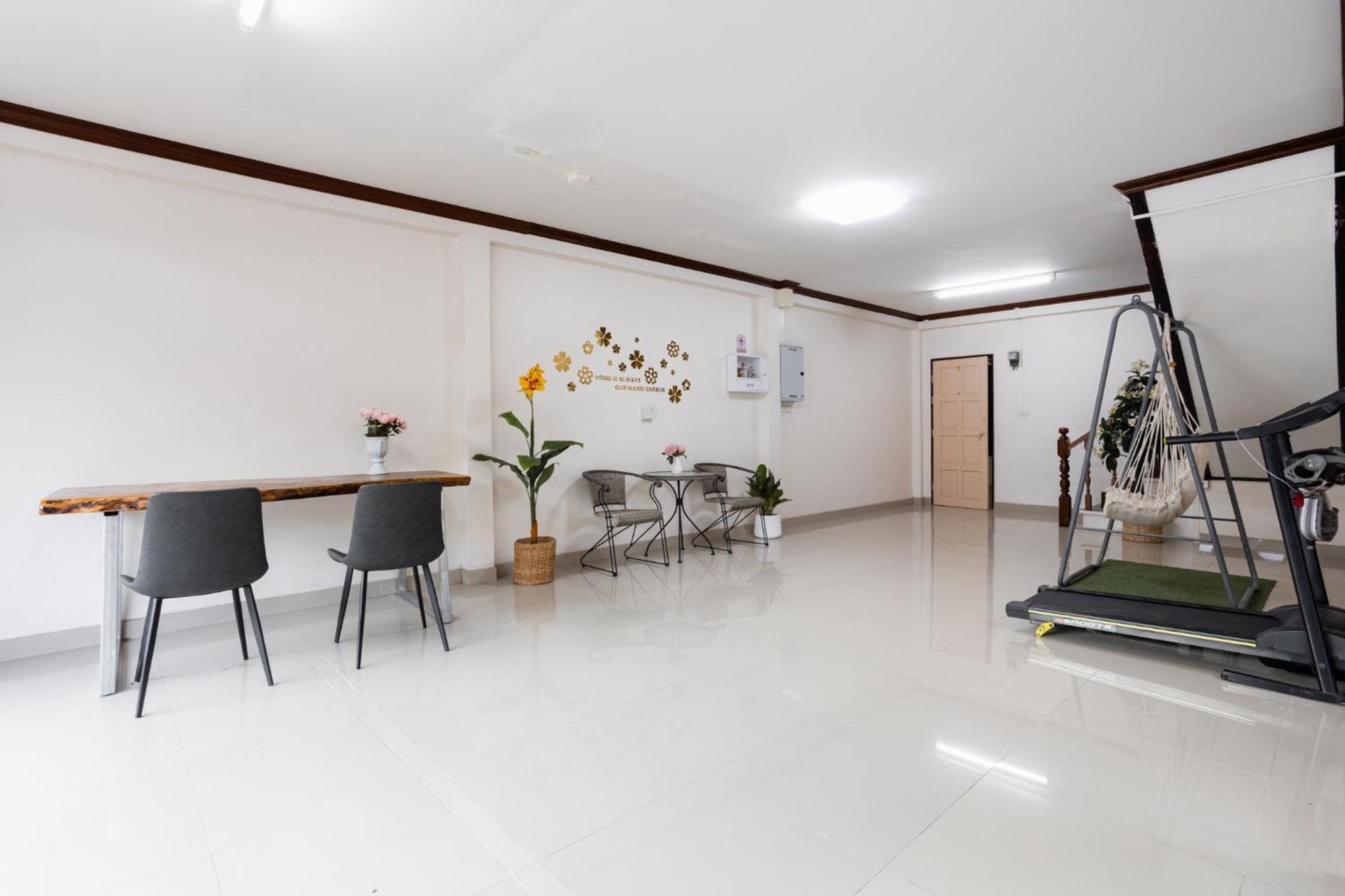 2B Cozy Hostel ตรัง Exterior foto